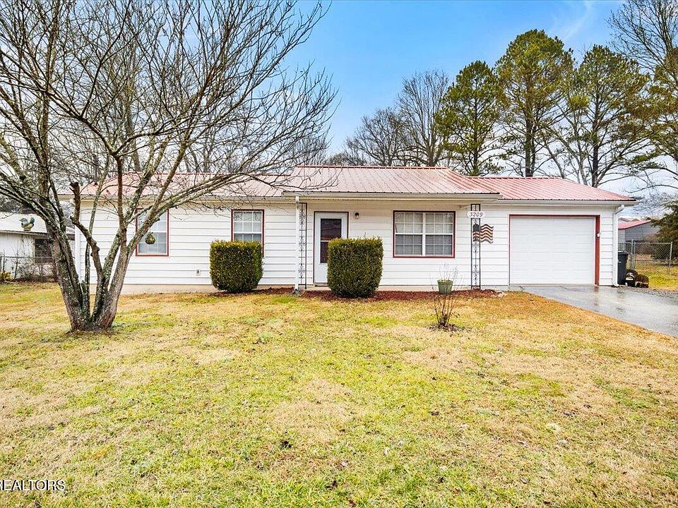 1st image of 3209 Deer Lake Dr