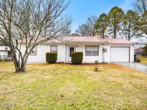 3209 Deer Lake Dr, Knoxville, TN 37912