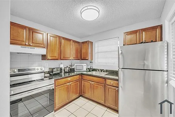 626 SW 14th Ave #205 — Photo 28