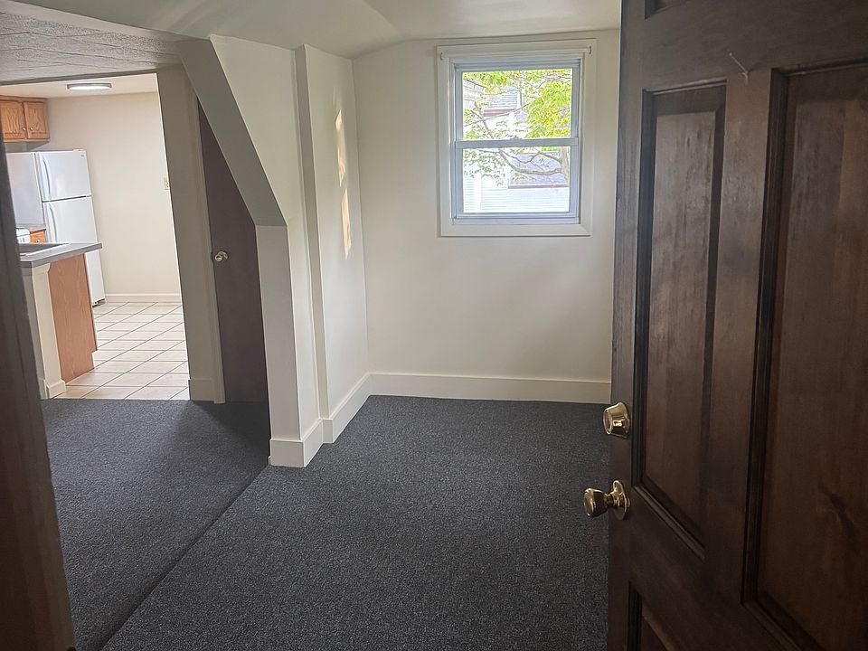 1st image of 405 W Embargo St APT 4