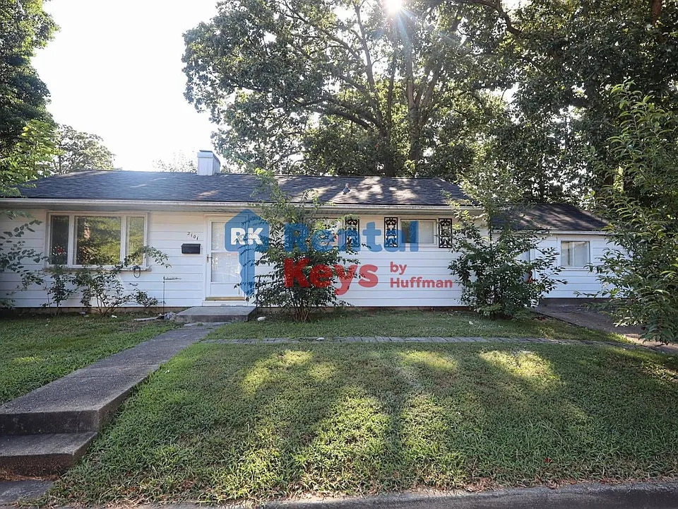 2101 Waggoner Ave