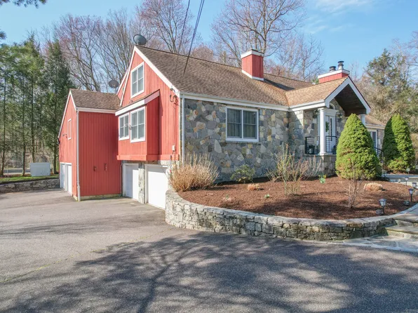 695 Whittemore Road, Middlebury, CT 06762