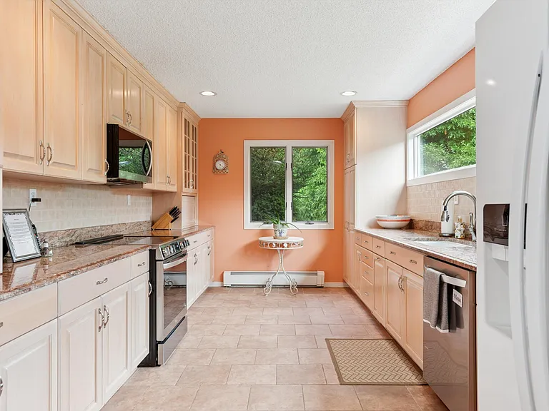 9 Prospect Hill Ln — Photo 10