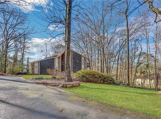 2051 Silversmith Ln, Stone Mountain, GA 30087