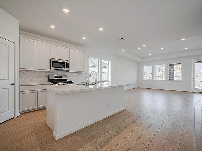 1127 Sugar Dr — Photo 10