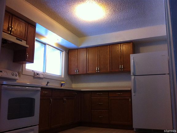 2nd image of 2581 William Ave #A