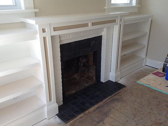 4th image of 102 E Lambright St