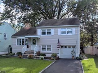 382 Lower Alden Dr, Rahway, NJ 07065