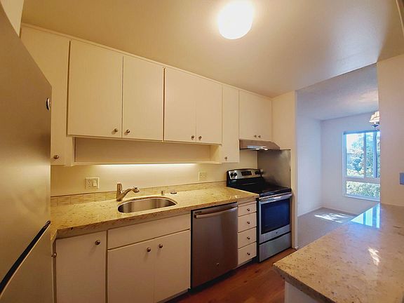 4th image of 833 N Humboldt St APT 415