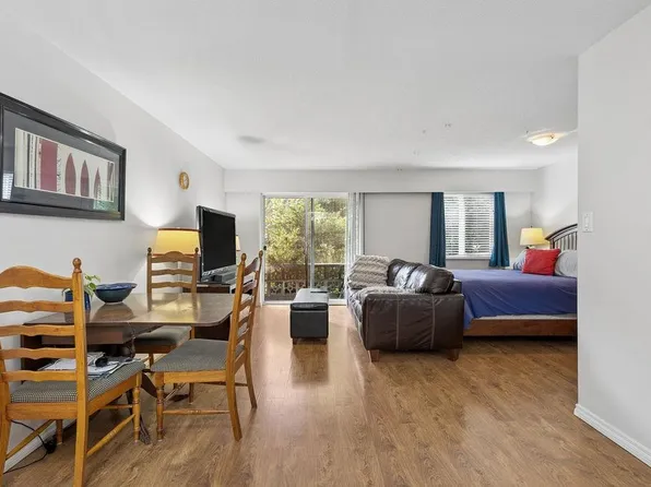 36 E 14th Ave #106, Vancouver, BC V5T 4C9
