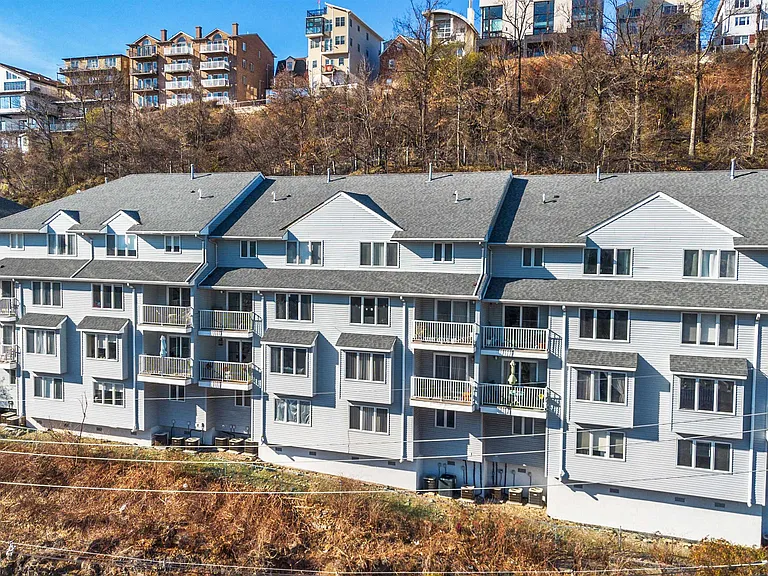 19 Legend Hills Dr — Photo 4