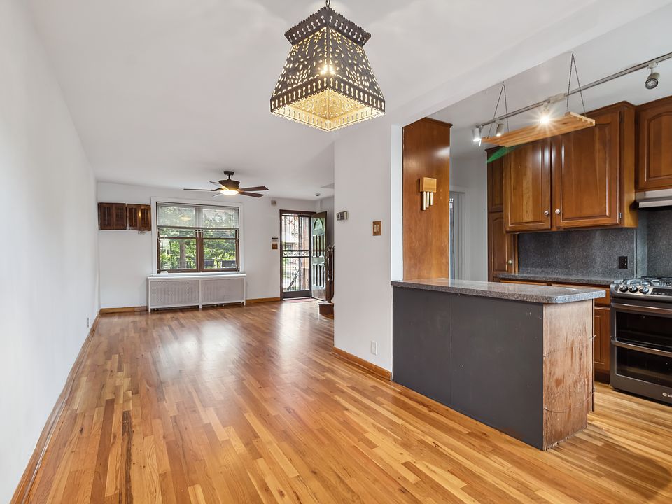 1st image of 20-67 28th St #1