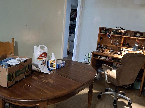 3rd image of 1371 Alexander Rd