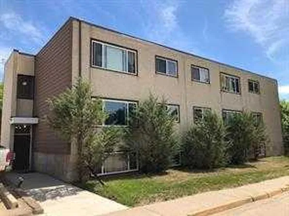 9802 98th Ave, Peace River, AB T8S 1J4