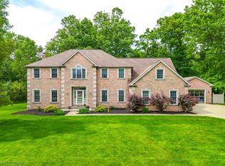 8142 Sandstone Dr, Northfield, OH 44067