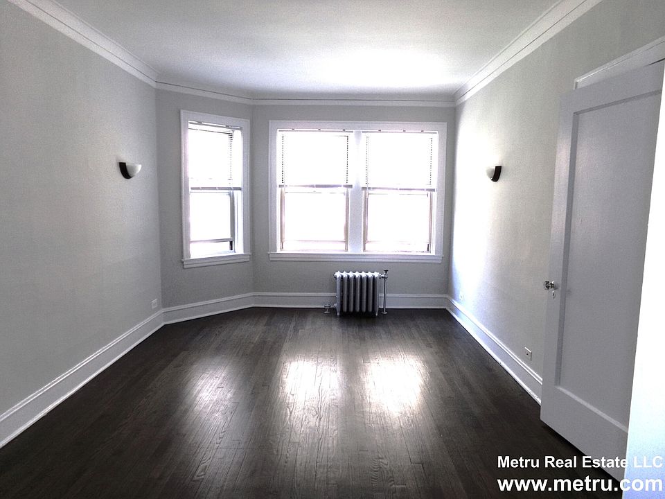 1st image of 919 Hinman Ave #D1