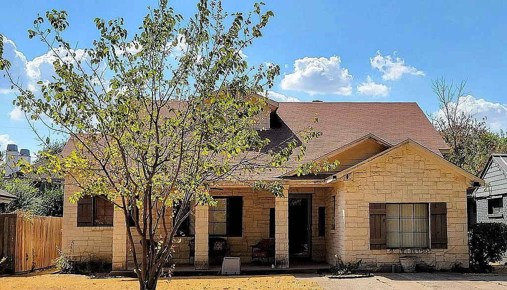 Property main image