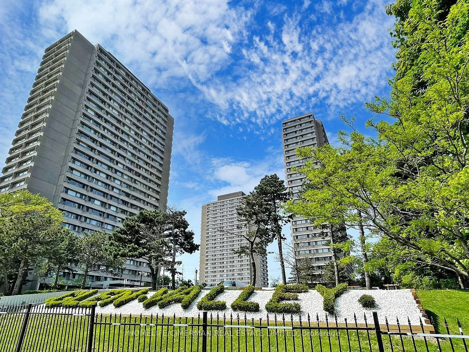 2 bed, $2,557 — Photo 1