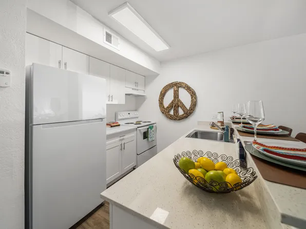 Woodlands Village Apartments