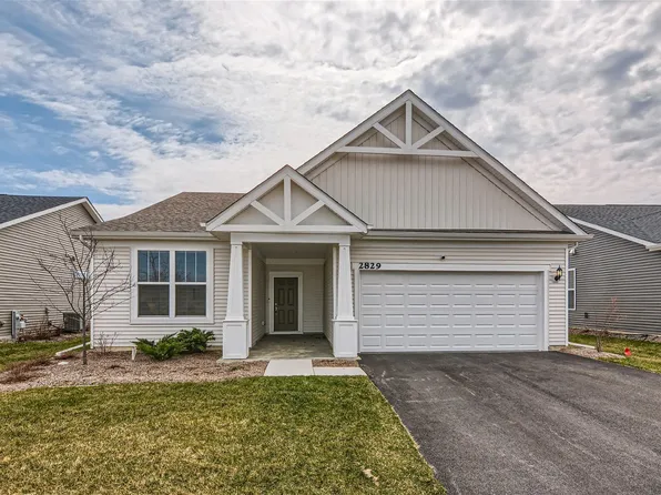 2829 Briargate Dr, Lindenhurst, IL 60046