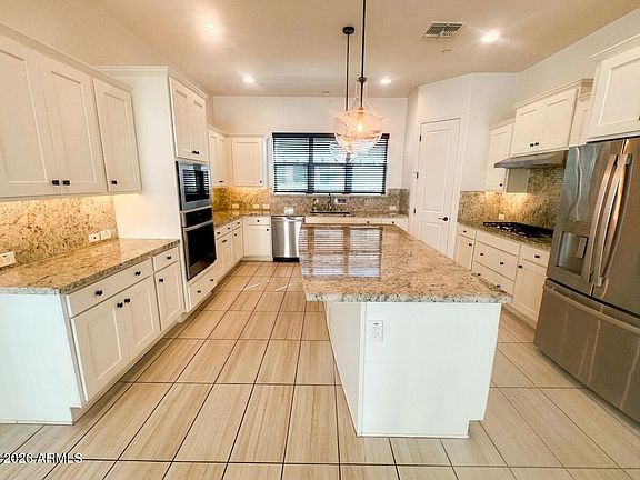 5th image of 20726 W Colter St