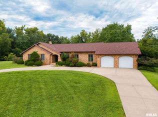 145 Apple Ln, Carbondale, IL 62901