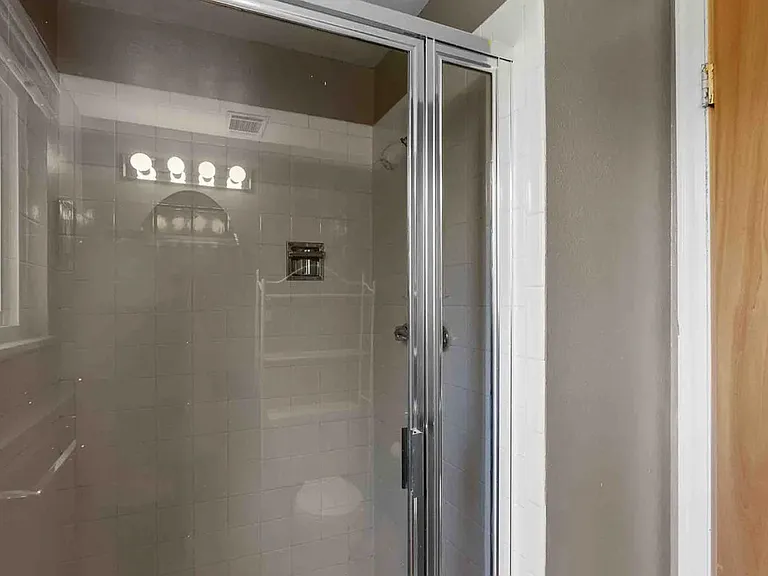 801 Wagonwheel Dr — Photo 16