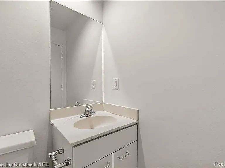 2635 Dorchester Rd — Photo 19