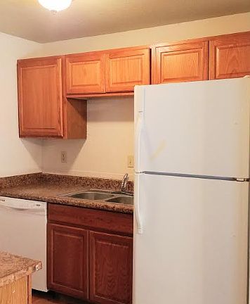 3rd image of 626 N Tweedt St APT 102