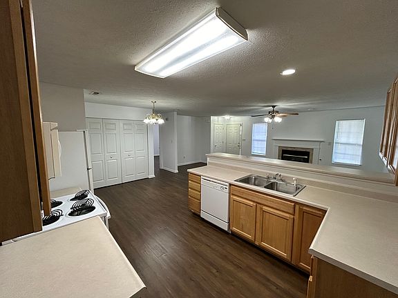 4th image of 6249 Bishops Pond Ln