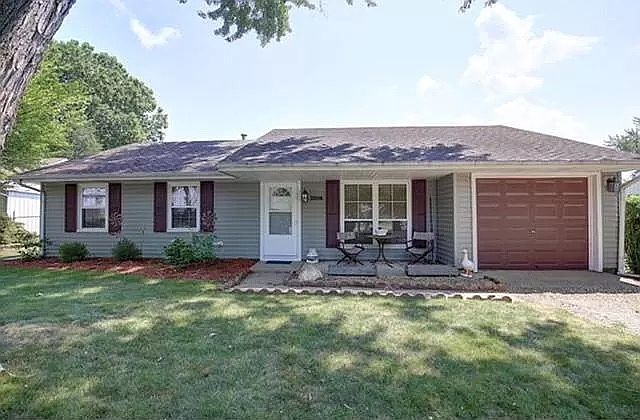 2nd image of 3206 Brentwood Dr