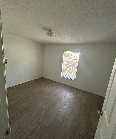 1052 Highland St — Photo 12