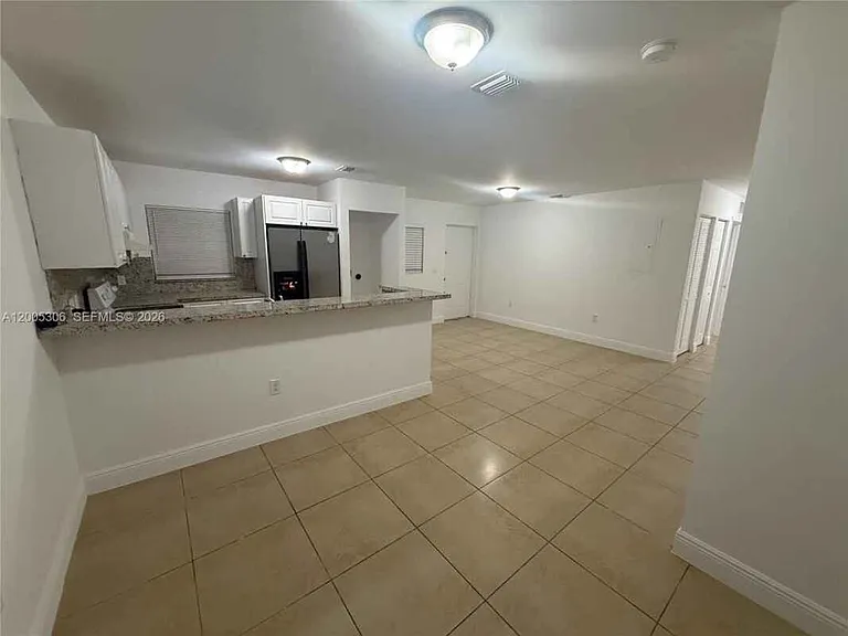 1565 NW 47th St — Photo 7