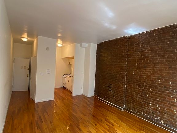 2nd image of 473 Columbus Ave #3CB