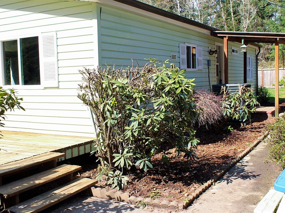 1st image of 521 NE Larson Lake Rd