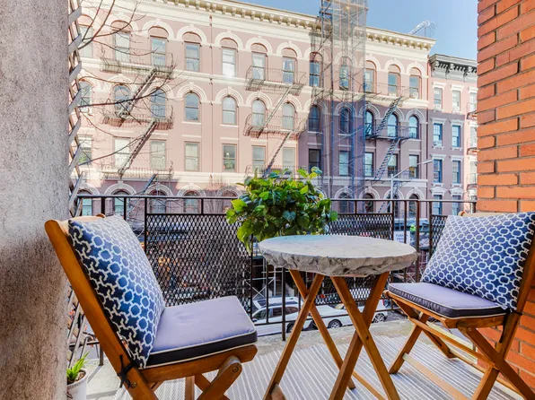 328 West 11th Street image 1 of 12