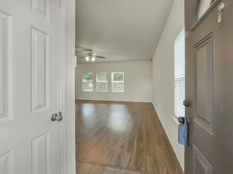 10502 Chestnut Path Way — Photo 6
