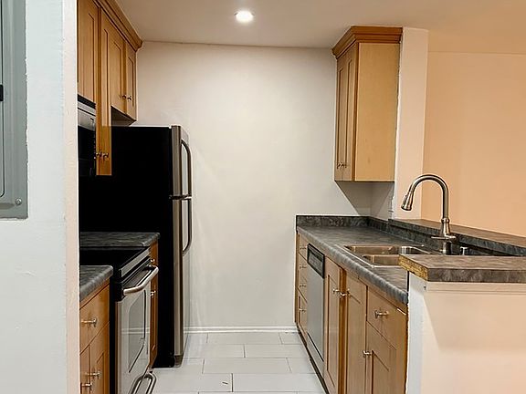 2nd image of 4900 Overland Ave Unit 178