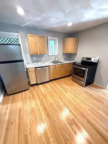 51 Reed St Photo 1