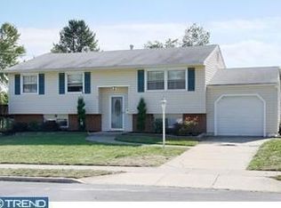 108 Hobart Dr, Laurel Springs, NJ 08021