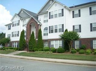 4325 Cedarcroft Ct APT 2C, Greensboro, NC 27409