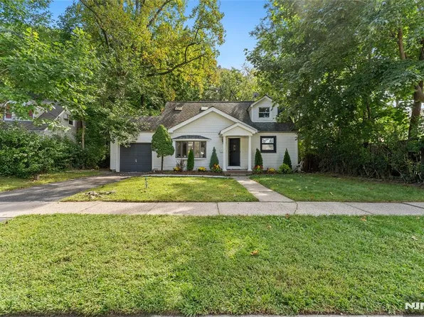 90 Byrne Street, Hackensack, NJ 07601