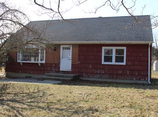 37 Almer St, Groton, CT 06340