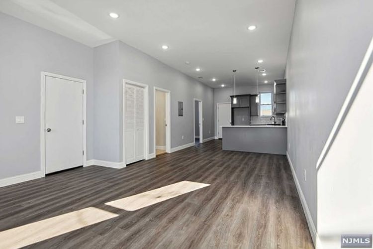 1st image of 96 Greylock Ave #2