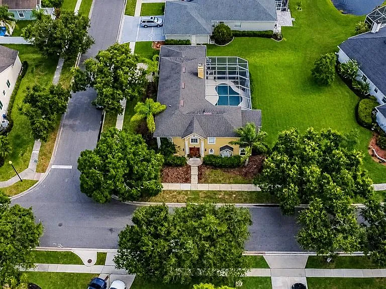 357 Fairway Pointe Cir — Photo 33