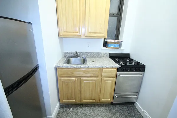 Rented by Dynamik Realty | media 17