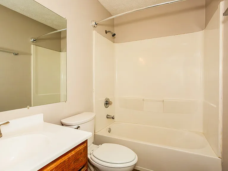 5723 Ensenada Ave — Photo 9