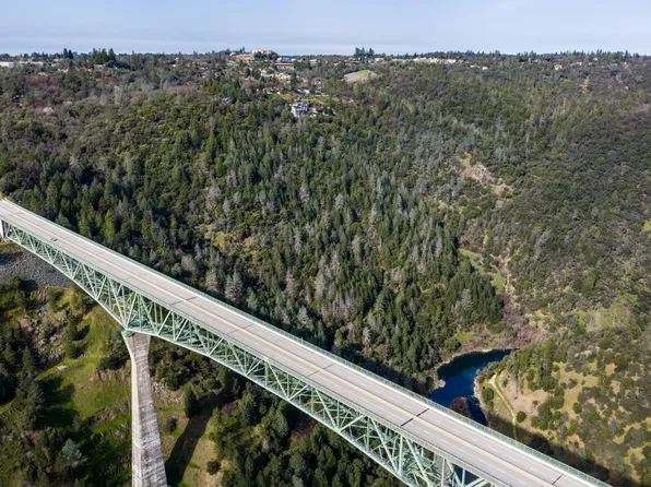 Tree Top Ln, Auburn, CA 95603