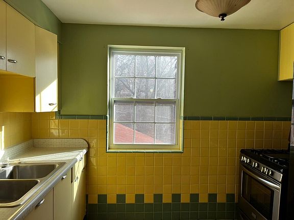 3rd image of 4259 Delridge Dr
