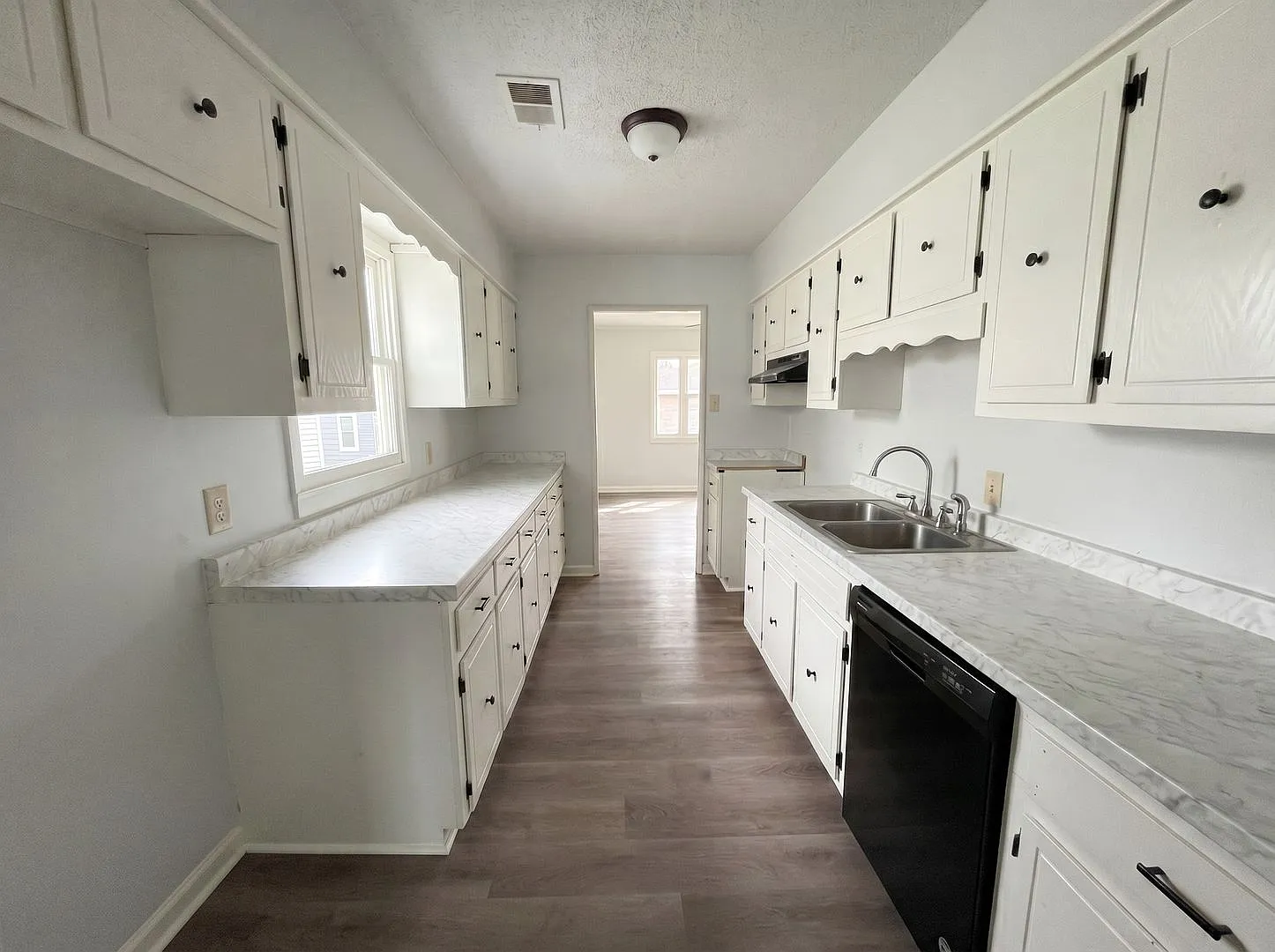 854 Carrolton Ave - Renovated And Ready For You! - Vouchers Accepted — Photo 2